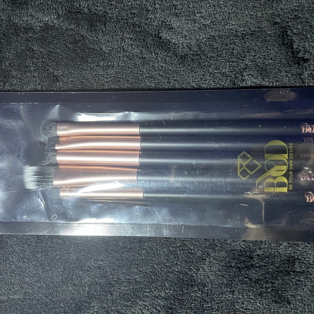 BOD Makeup Brush Set in Black and Rose Gold